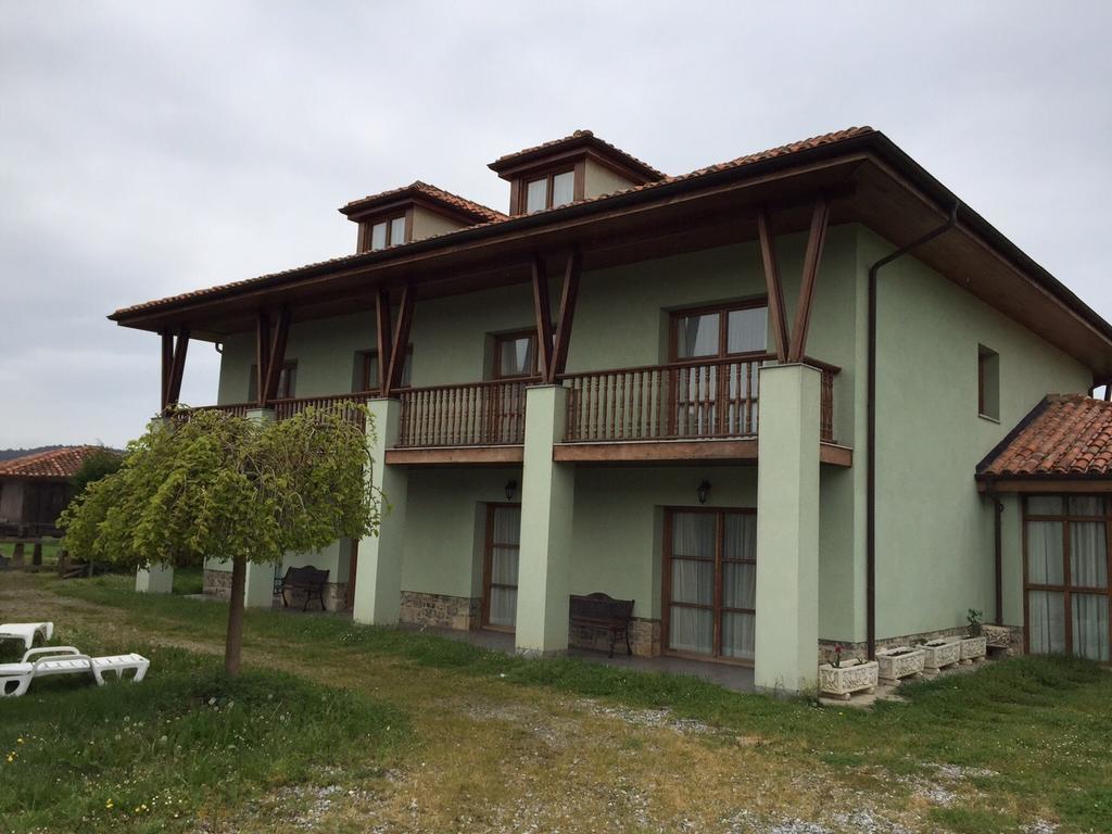 Apartamentos Palacio Bueno Colunga Eksteriør billede